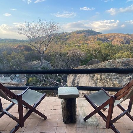 Big Cave Camp Villa Matopos ภายนอก รูปภาพ