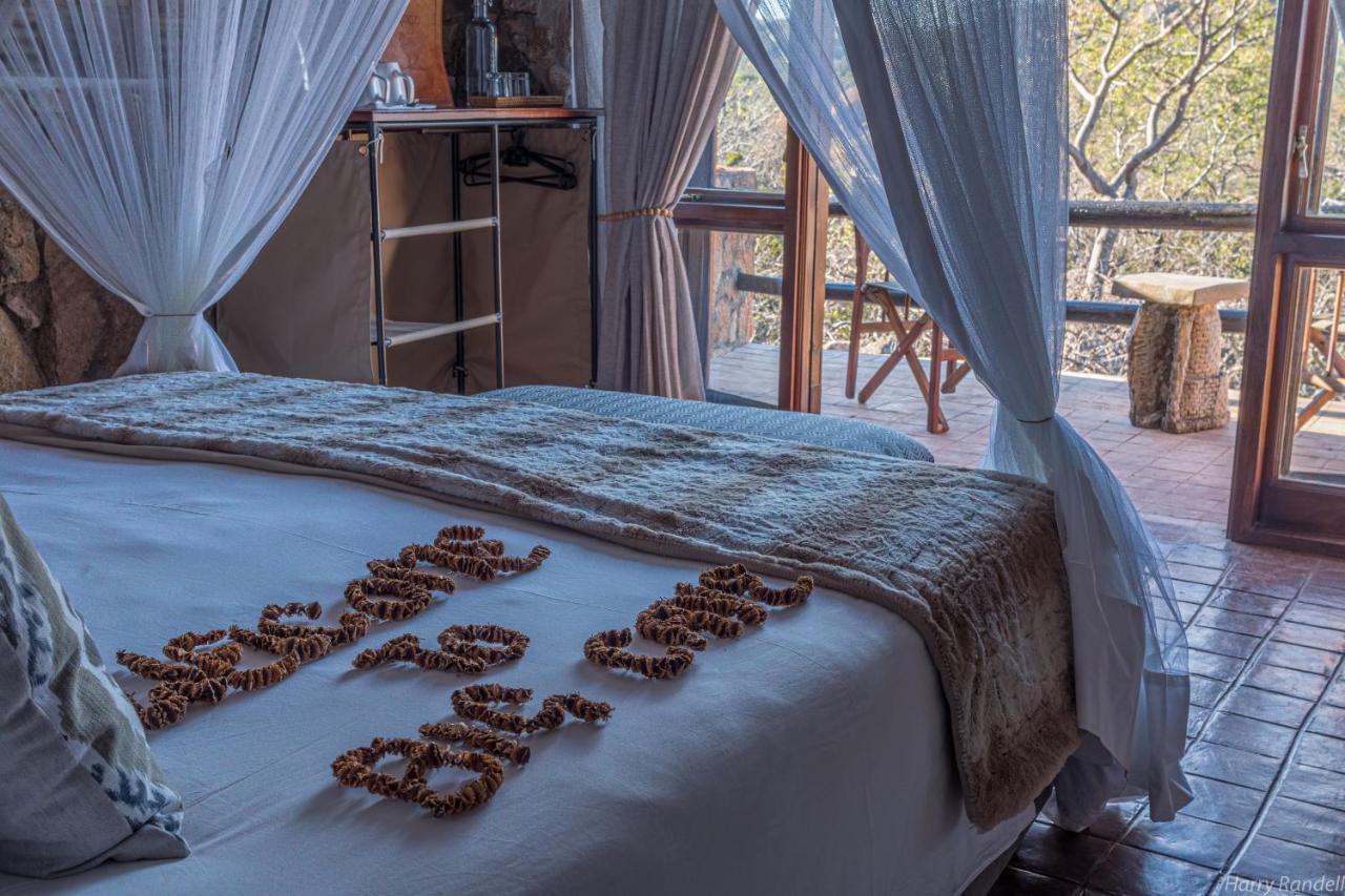 Big Cave Camp Villa Matopos ภายนอก รูปภาพ
