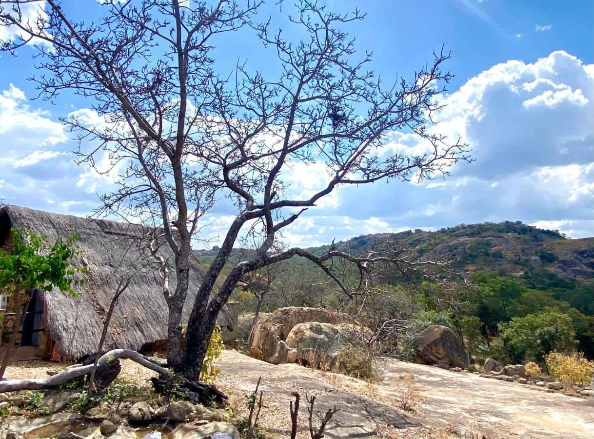 Big Cave Camp Villa Matopos ภายนอก รูปภาพ