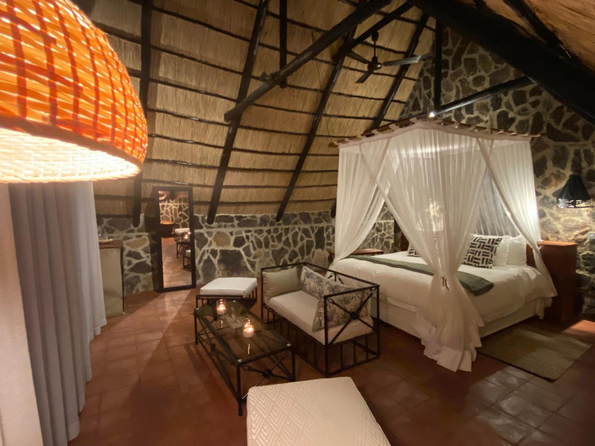 Big Cave Camp Villa Matopos ภายนอก รูปภาพ