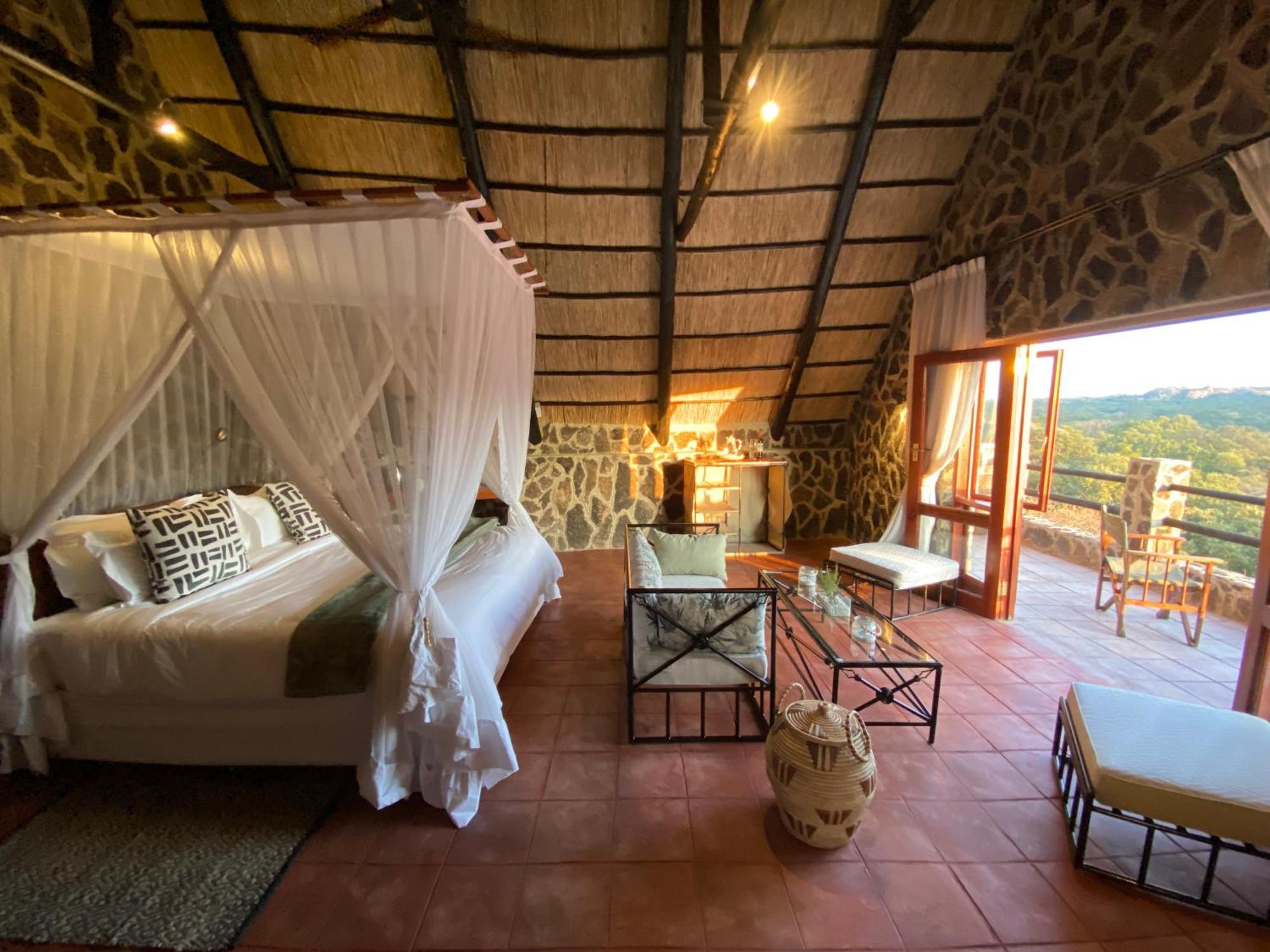 Big Cave Camp Villa Matopos ภายนอก รูปภาพ