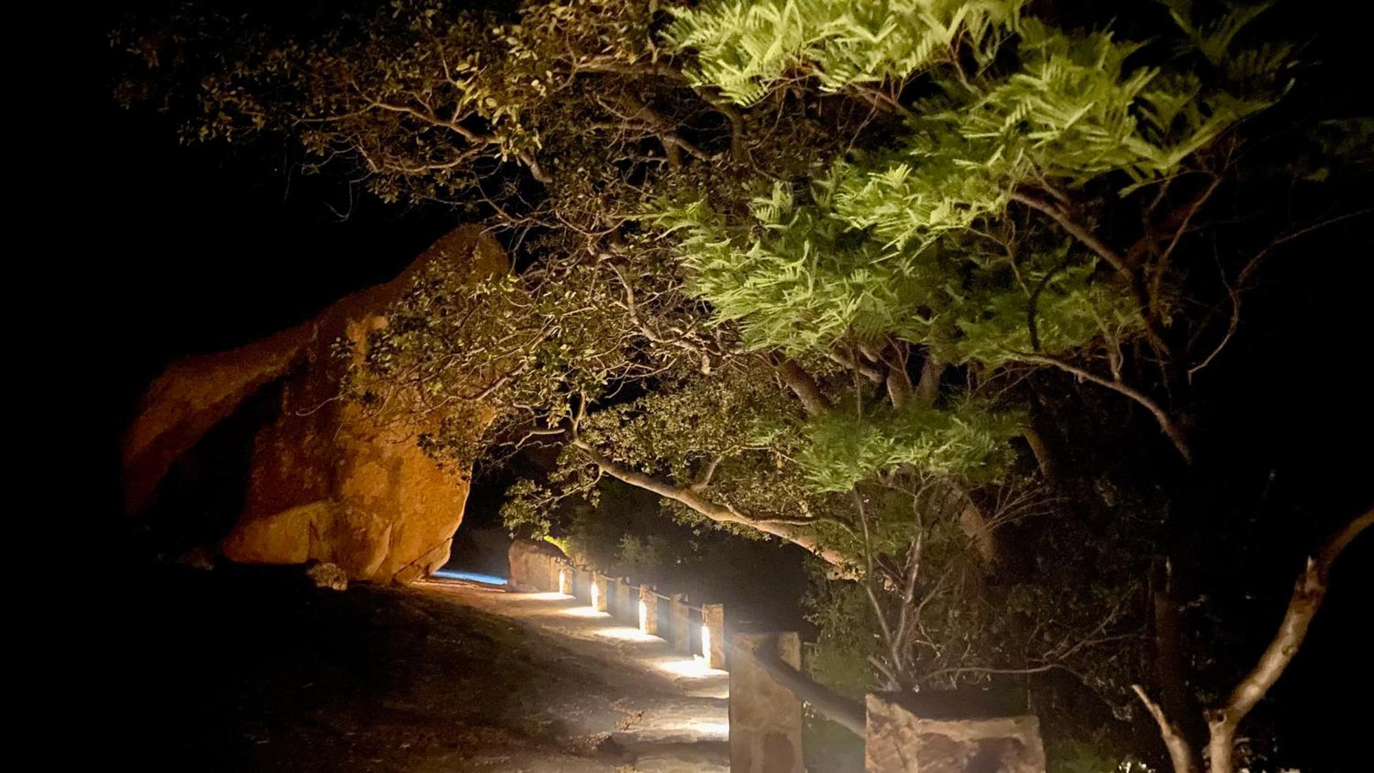 Big Cave Camp Villa Matopos ภายนอก รูปภาพ